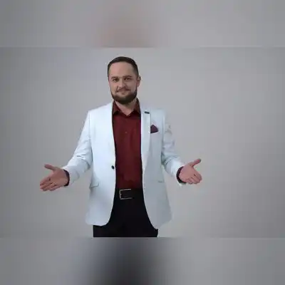 杜薇云